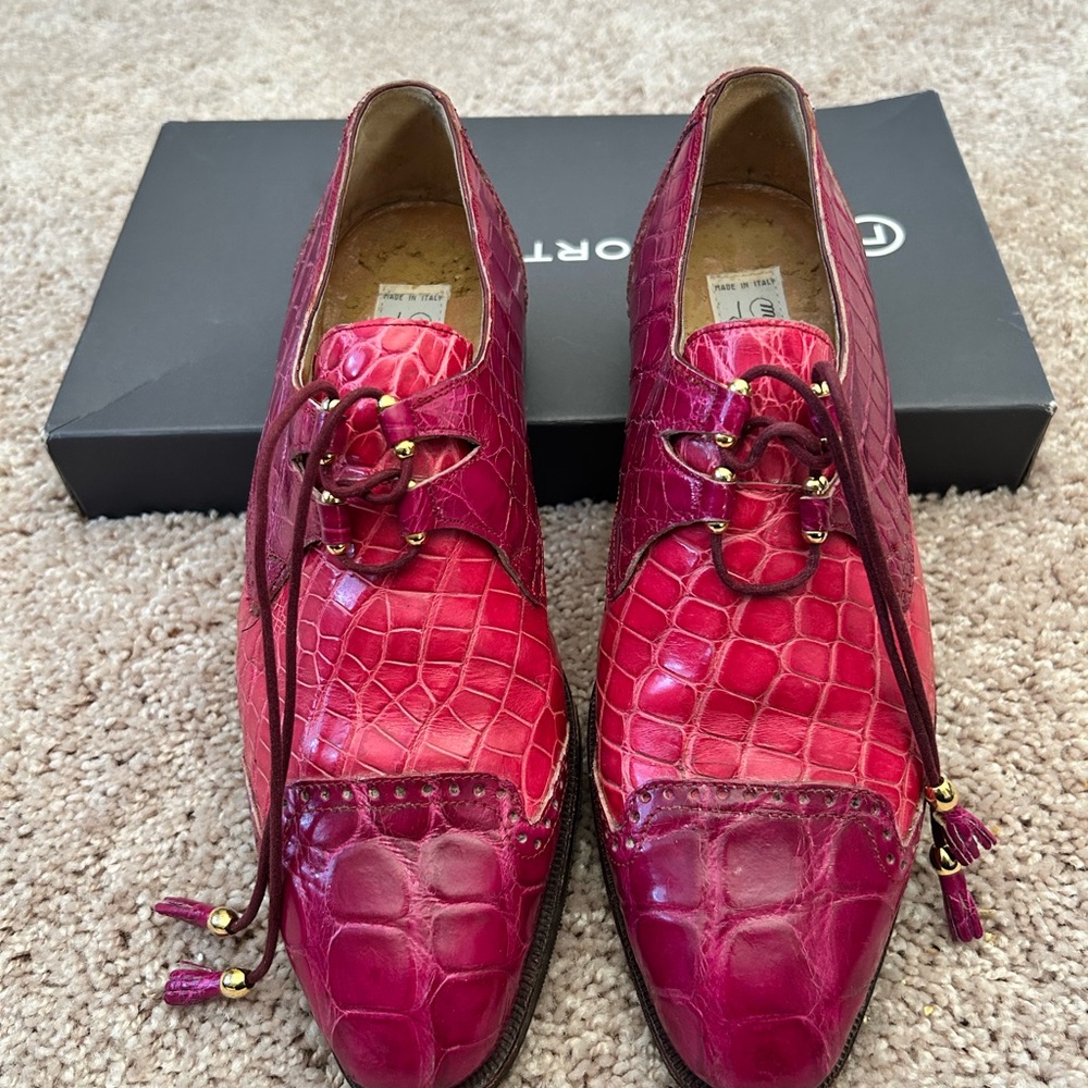 Mauri Italian Genuine Alligator dress shoe  Men size 8 Women 9